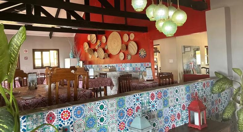 Restaurant at Sunset Beach Resort Chidenguele Mozambique - Savor delicious cuisine featuring fresh seafood and local flavors in our elegant restaurant.